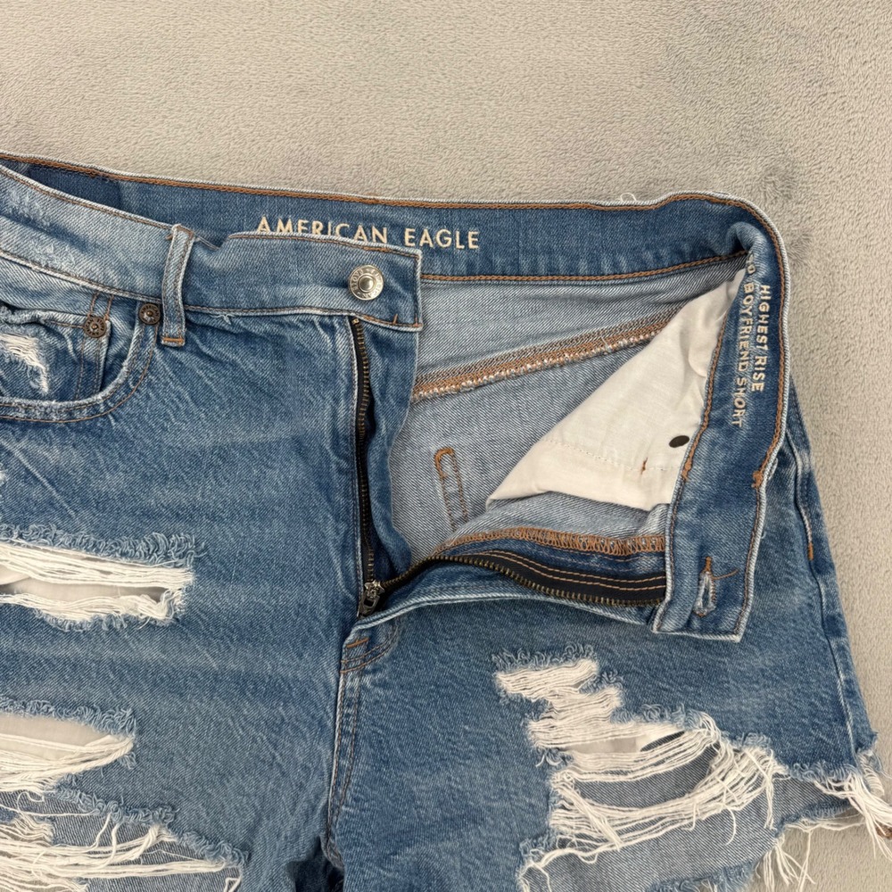 American Eagle Highest Rise 90s Boyfriend Short Distressed Denim Blue Size 8 - Picture 4 of 12